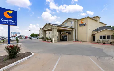 Photo 2 - Comfort Inn & Suites Ponca City near Marland Mansion