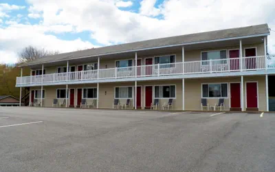 Coast Village Inn & Cottages