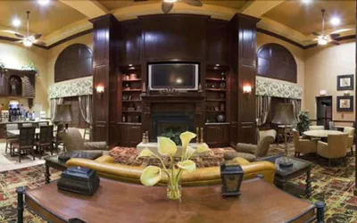 Photo 4 - Holiday Inn Express & Suites Bloomington by IHG