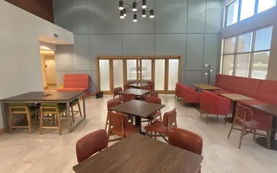 Photo 4 - Hampton Inn & Suites Schertz