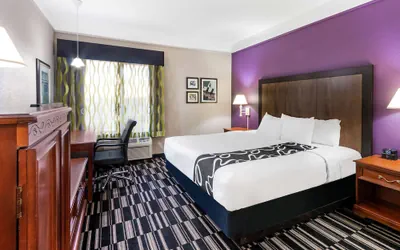 Photo 5 - La Quinta Inn & Suites by Wyndham Roswell