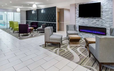 Photo 4 - La Quinta Inn & Suites by Wyndham Roswell