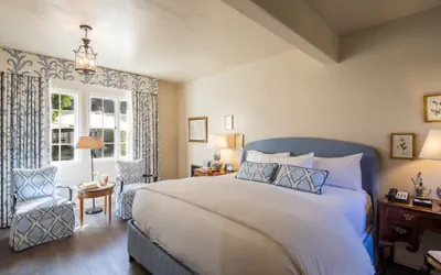 Photo 2 - L Auberge Carmel