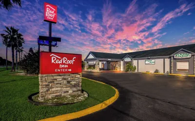 Red Roof Inn Savannah - Richmond Hill/ I-95