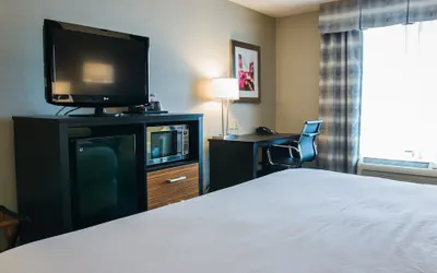 Photo 4 - Holiday Inn Express & Suites Jackson by IHG