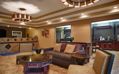 Photo 3 - Best Western Manhattan Inn