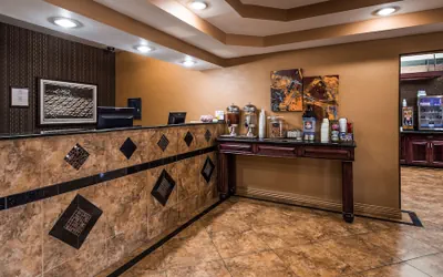 Photo 5 - Best Western Manhattan Inn