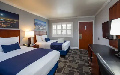 Photo 2 - Bay Bridge Inn