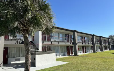 Photo 2 - Red Roof Inn Wildwood, FL - The Villages