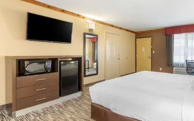 Photo 5 - Best Western Windwood Inn & Suites
