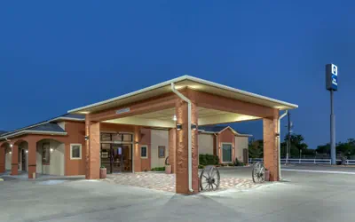 Best Western Windwood Inn & Suites