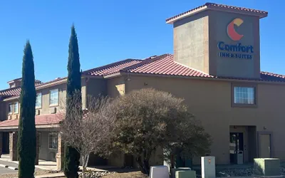 Photo 2 - Comfort Inn & Suites Las Cruces Mesilla