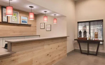 Photo 3 - Country Inn & Suites by Radisson, Merrillville, IN