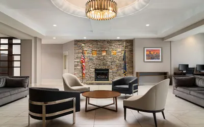 Photo 3 - DoubleTree by Hilton Pittsburgh Airport