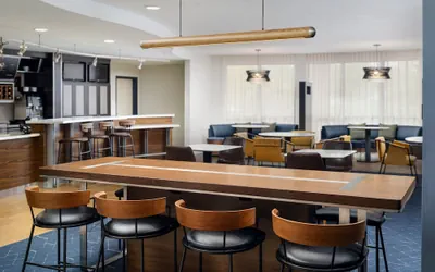 Photo 4 - Courtyard by Marriott Kingston