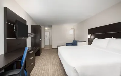 Photo 3 - Holiday Inn Express Hotel & Suites Ft. Collins by IHG