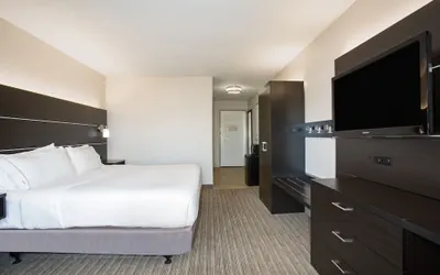 Photo 5 - Holiday Inn Express Hotel & Suites Ft. Collins by IHG