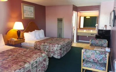 Photo 3 - Blue Seal Inn