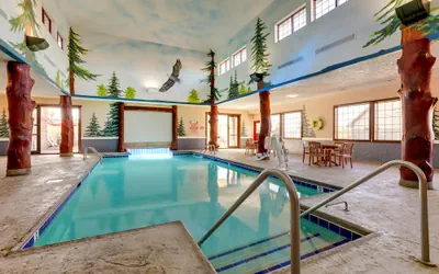 Photo 2 - Stoney Creek Hotel Quad Cities - Moline