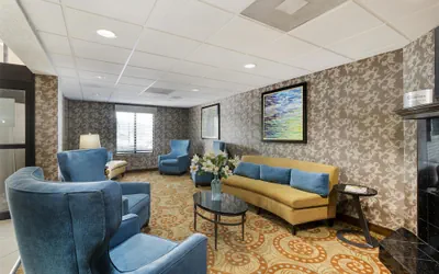 Photo 3 - Best Western Plus Richmond Hill Inn
