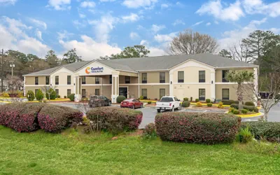 Photo 2 - Comfort Inn & Suites Griffin North