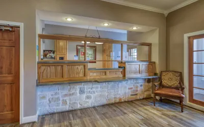 Photo 5 - SureStay Hotel By Best Western Leesville
