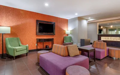 Photo 4 - Comfort Suites Georgetown