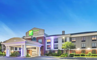 Photo 2 - Holiday Inn Express & Suites Hardeeville - Hilton Head by IHG