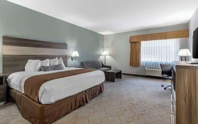 Photo 5 - Best Western Plus Victoria Inn & Suites