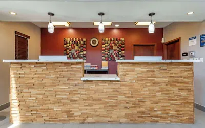 Photo 4 - Best Western Plus Victoria Inn & Suites