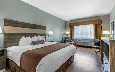 Photo 2 - Best Western Plus Victoria Inn & Suites