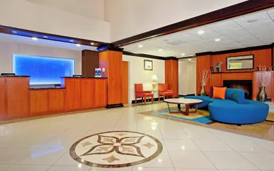 Photo 2 - Fairfield Inn & Suites by Marriott Fairfield Napa Valley