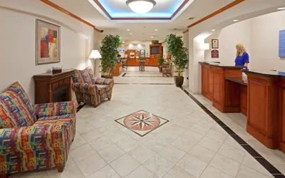 Photo 4 - Holiday Inn Express Hotel & Suites Decatur by IHG