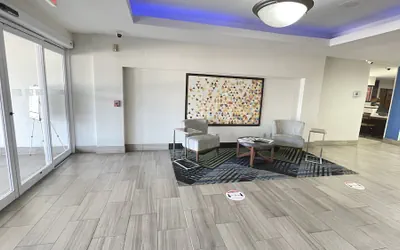 Holiday Inn Express Hotel & Suites Decatur by IHG