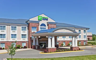 Photo 2 - Holiday Inn Express Hotel & Suites Paragould by IHG