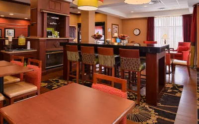 Photo 5 - Hampton Inn by Hilton Litchfield
