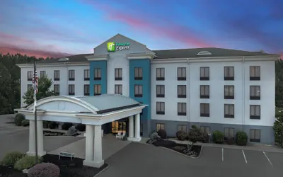 Photo 2 - Holiday Inn Express Knoxville-Strawberry Plains by IHG