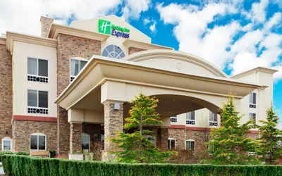 Photo 2 - Holiday Inn Express & Suites Riverhead - Long Island by IHG