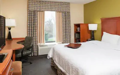Photo 5 - Hampton Inn Jacksonville