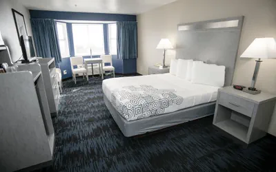 Photo 5 - Anchor Beach Inn