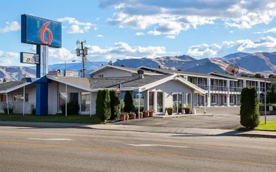 Photo 2 - Motel 6 Wenatchee, WA