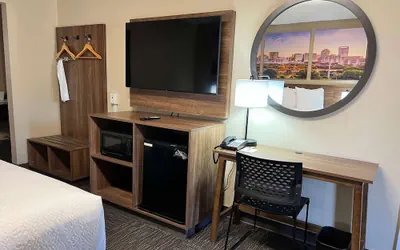 Photo 4 - Days Inn by Wyndham Monroe NC