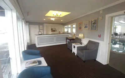 Photo 4 - Hyannis Travel Inn