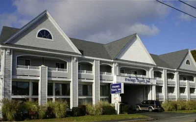 Photo 2 - Hyannis Travel Inn