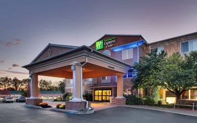 Photo 2 - Holiday Inn Express Hotel & Suites Lancaster-Lititz by IHG