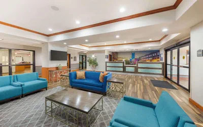 Photo 4 - Best Western Plus Midwest City Inn & Suites