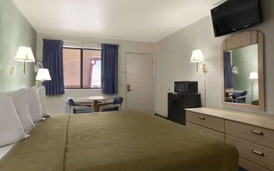 Photo 4 - Travelodge by Wyndham Holbrook