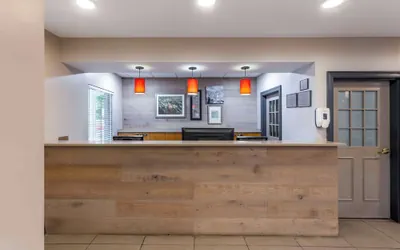 Photo 3 - Country Inn & Suites by Radisson, Newport News South, VA