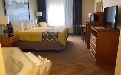 Photo 5 - Super 8 by Wyndham Great Bend