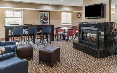 Photo 4 - Quality Inn Belle Vernon
